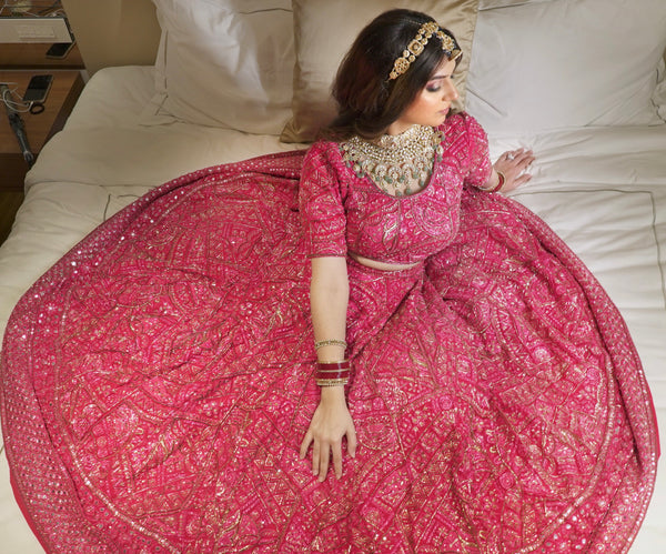 Contrasting Jewellery To Wear With Your Pink Lehenga! | WedMeGood